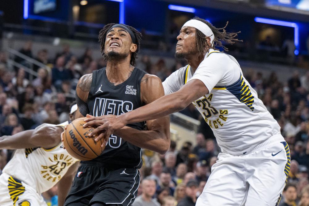 NBA：詹姆斯30+10+8 湖人险胜灰熊